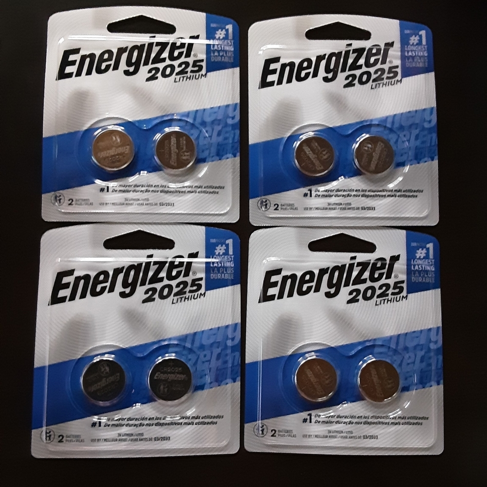 Energizer 2025 lithium Batrery Bundle